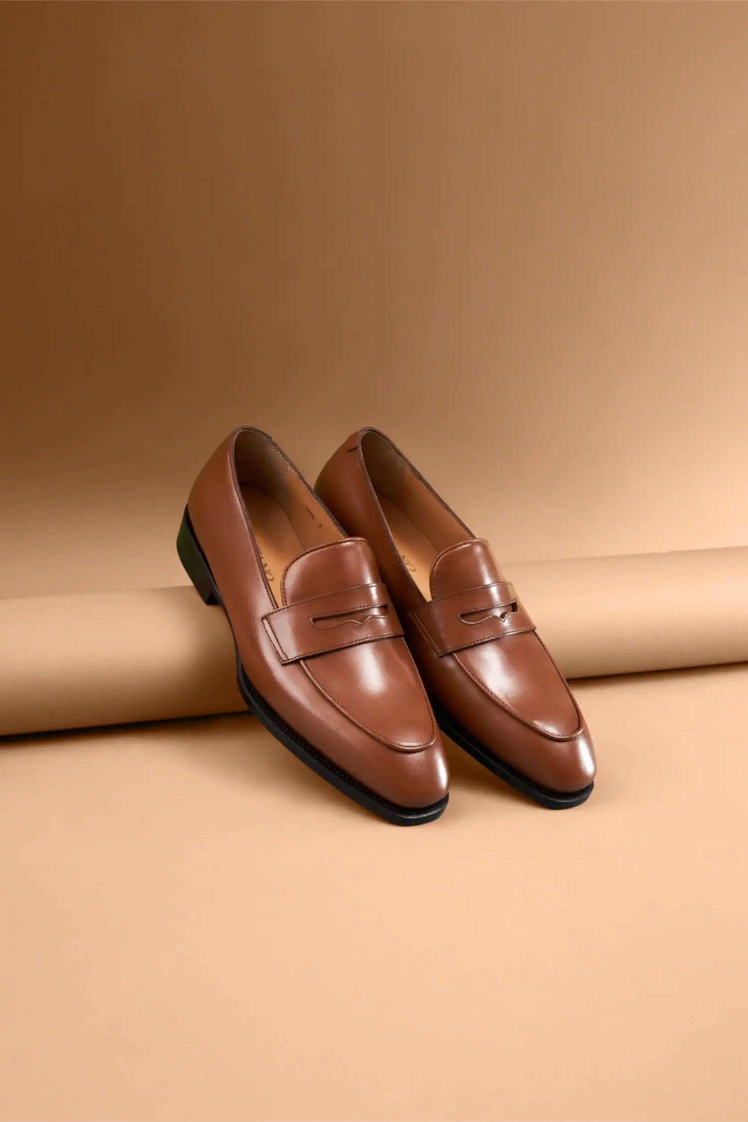 Shoes with brown colour in the oxford.